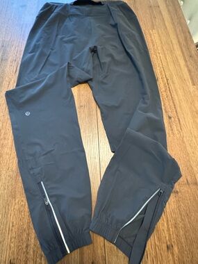 lululemon athletica Men’s Grey Performance Jogger Pants